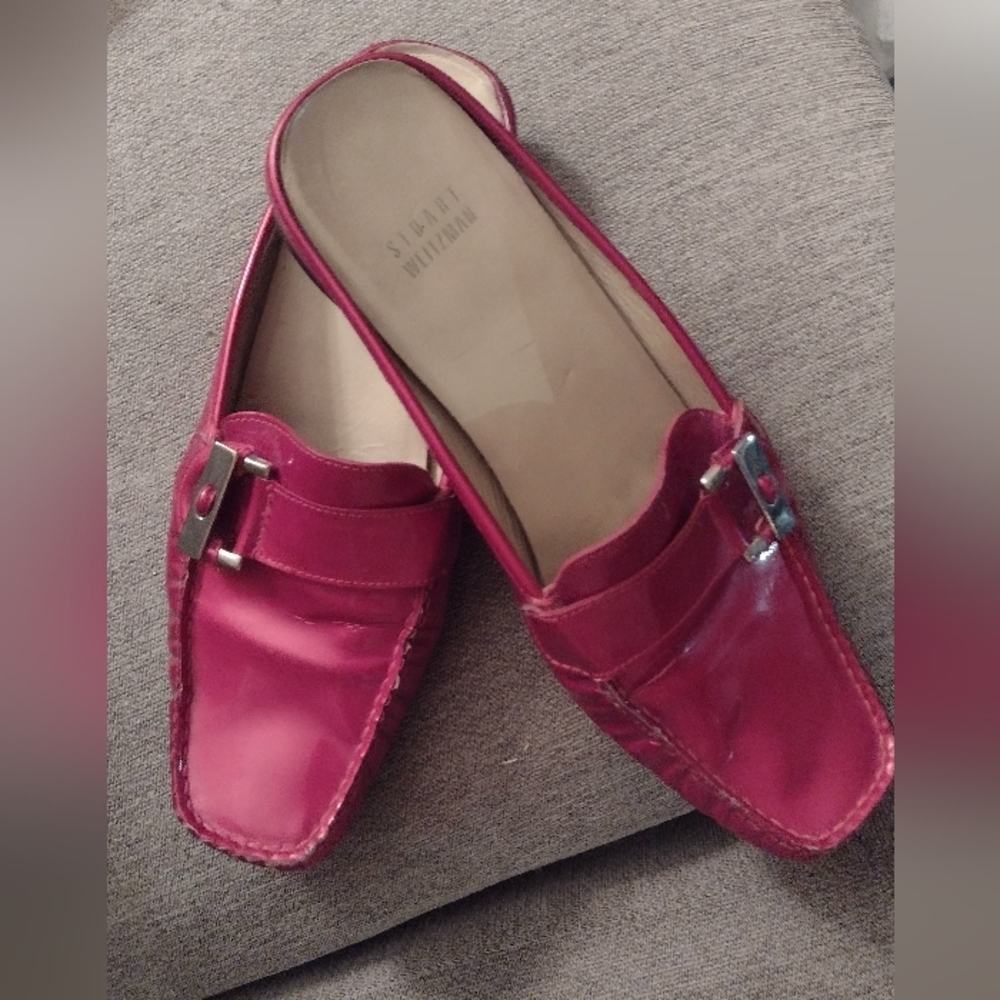 Stuart Weitzman Patent leather Slip on shoes on size 8W